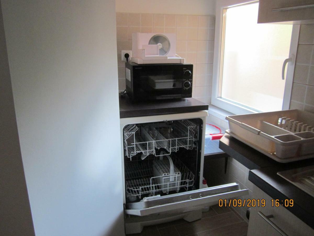 Our Way S Apartment With Airco And Own Garage サラエヴォ エクステリア 写真