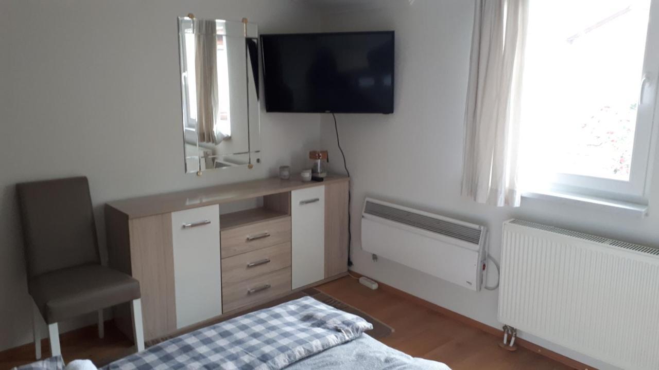 Our Way S Apartment With Airco And Own Garage サラエヴォ エクステリア 写真